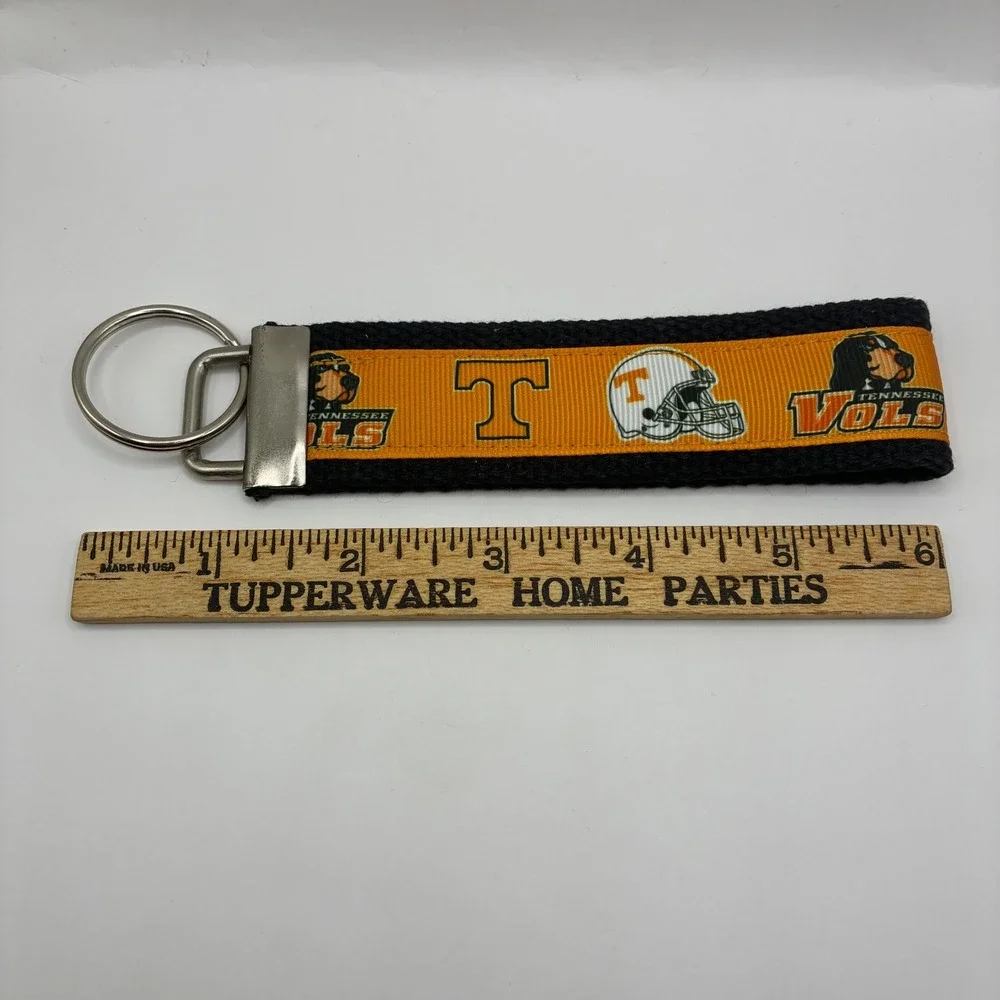 Tennessee Vols Keychain University of Tennessee Football Smokey Mascot Key Fob
